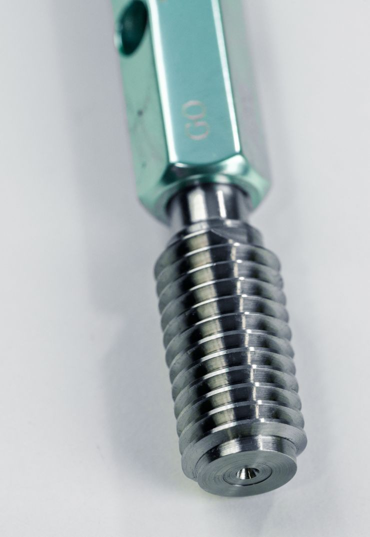 Thread Plug